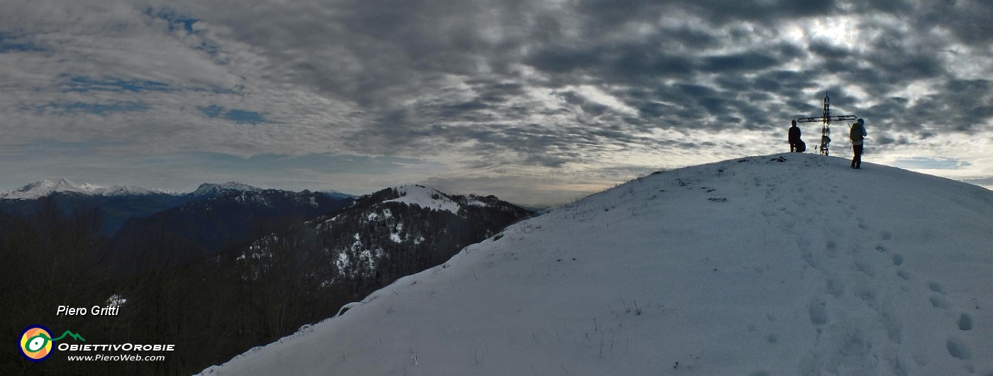 28 Vista panoramica in vetta allo Zuc di Valbona.jpg